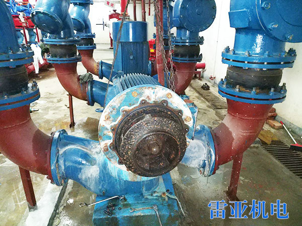 長(zhǎng)沙大潤(rùn)發(fā)超市空調(diào)電機(jī)水泵維修6