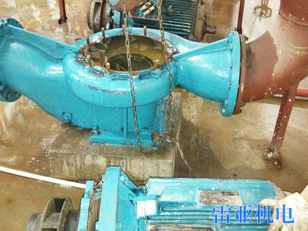 長(zhǎng)沙大潤(rùn)發(fā)超市空調(diào)電機(jī)水泵維修4