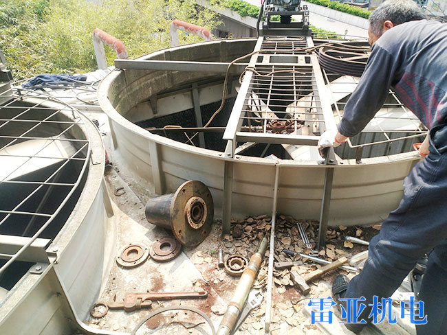 長沙融城花園大酒店冷卻塔維修3